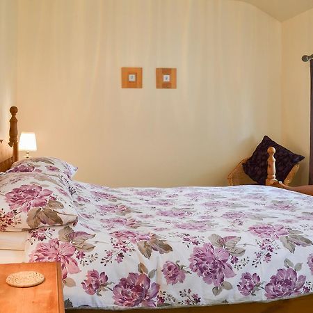 Llofft Yr Yd - 16984 Villa Brynsiencyn Luaran gambar