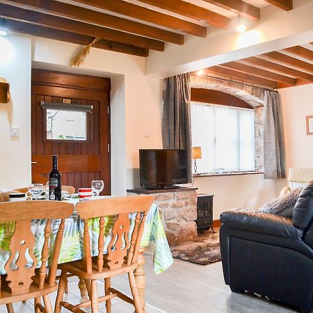 Llofft Yr Yd - 16984 Villa Brynsiencyn Luaran gambar